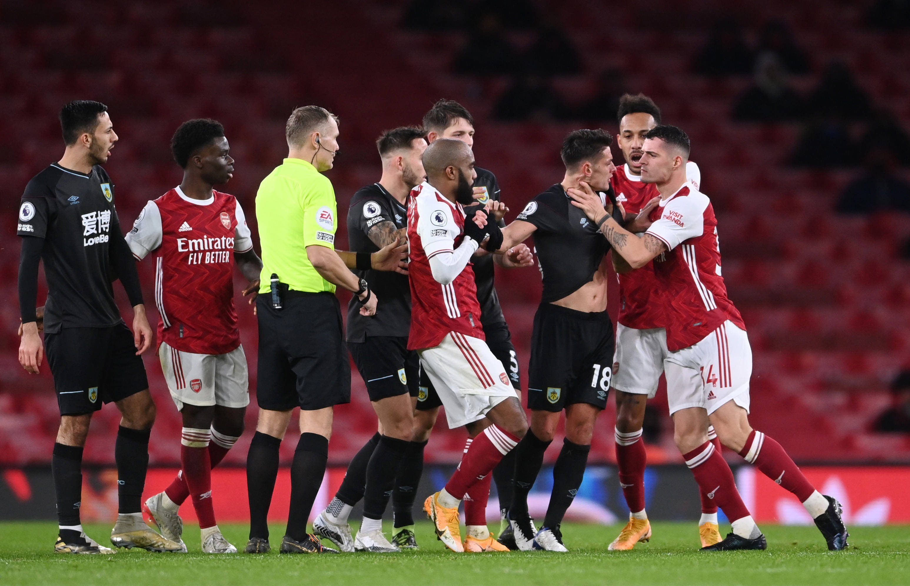 震撼力的足 震撼力的足